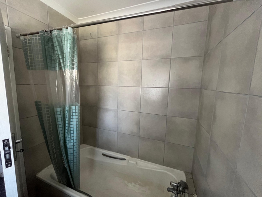 2 Bedroom Property for Sale in Table View Western Cape